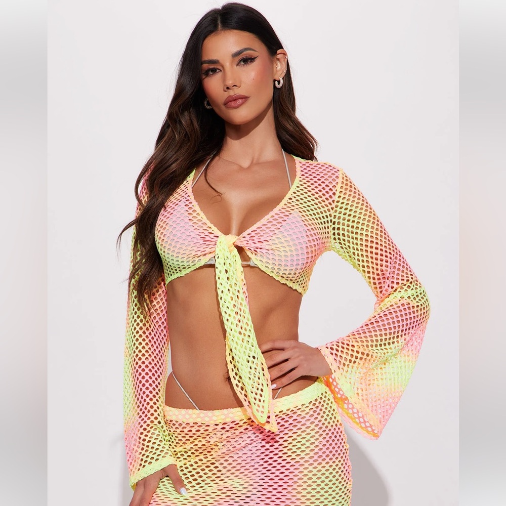 🆕 Fashion Nova Beach Party in Miami 2 piece coverup set